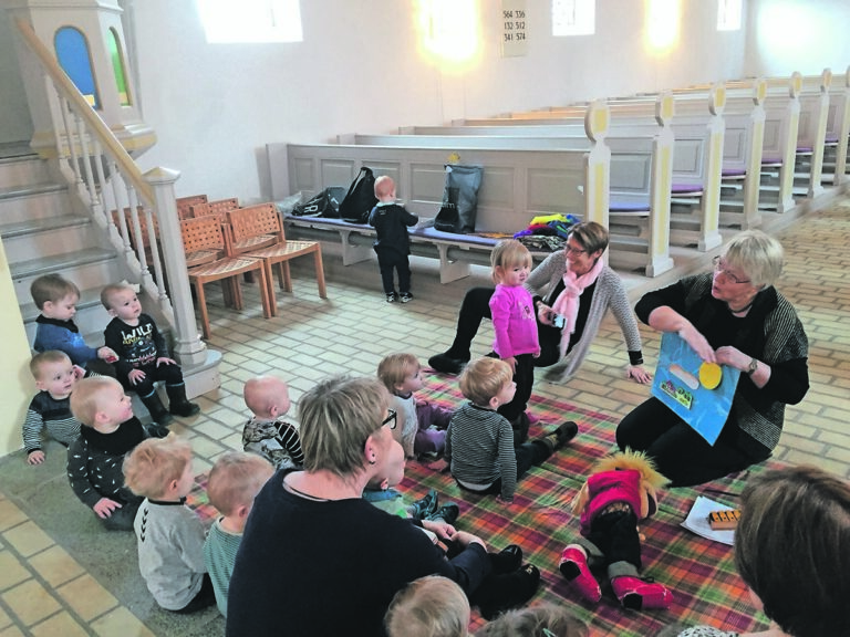 Stort rykind til Bedsteforældredag i dagplejen