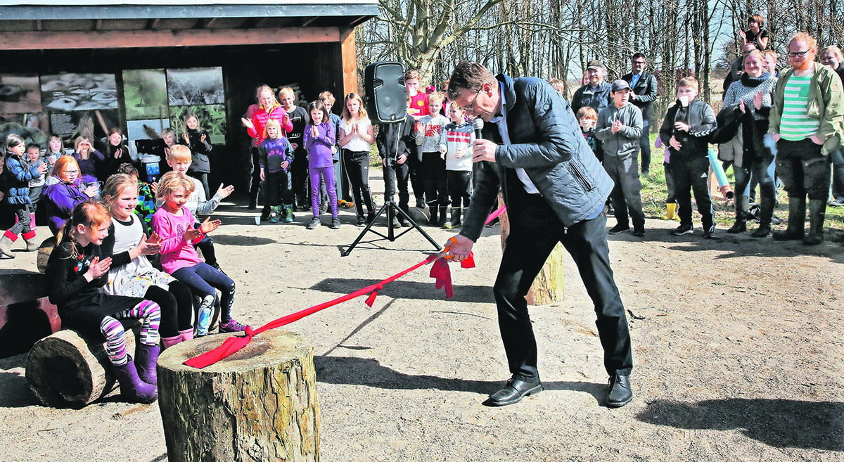 Legeplads og aktivitetsområde indviet ved Flauenskjold Skole Legeplads og aktivitetsområde indviet ved Flauenskjold Skole