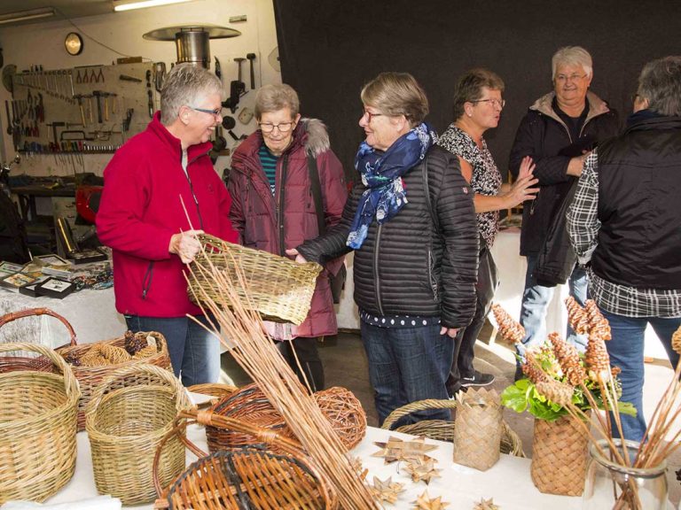Mange kiggede forbi Lerhulen