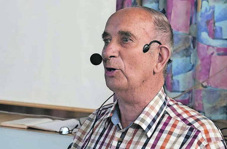 Knud Søndergaard  i Netværkscafeen