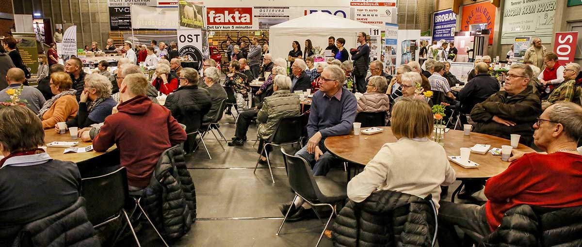 Velbesøgt messe i Østervrå Velbesøgt messe i Østervrå