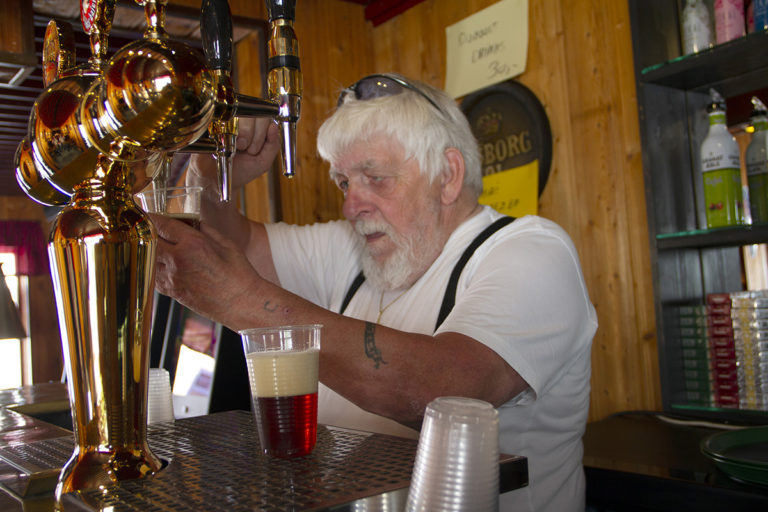 Bamses Pub genåbnet