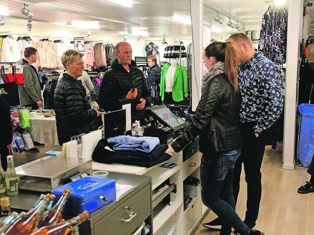 Stort rykind til Late Night shopping og ginsmagning Stort rykind til Late Night shopping og ginsmagning