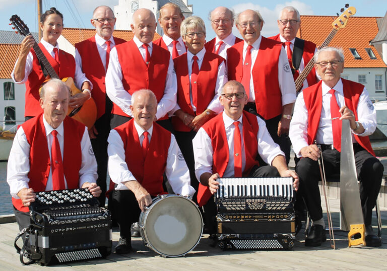Fem orkestre spiller op til Danseaften
