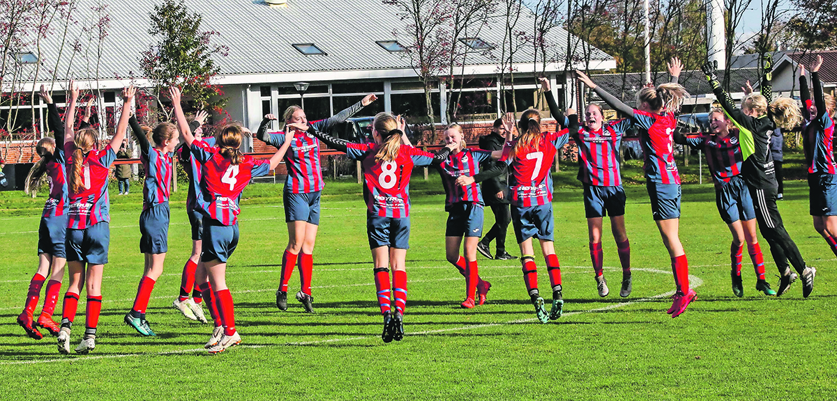 Fodboldpigerne er videre Fodboldpigerne er videre