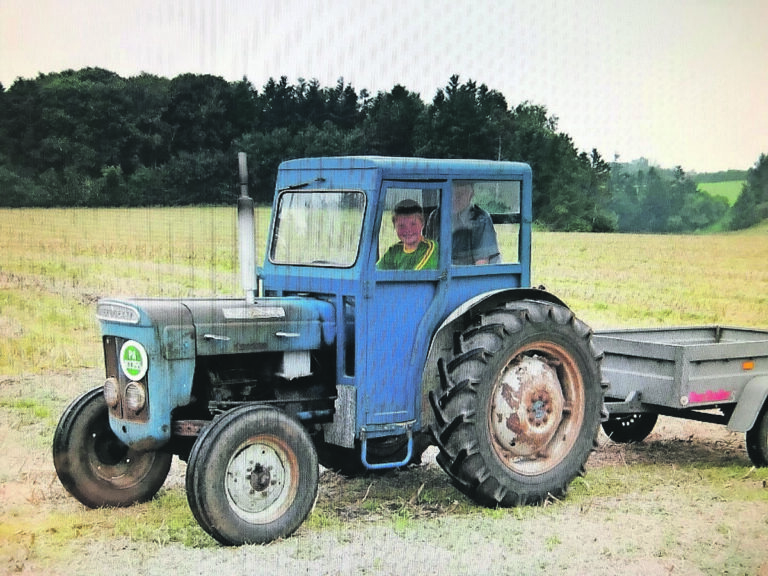 Hvem er kommet til at tage en traktor med hjem?