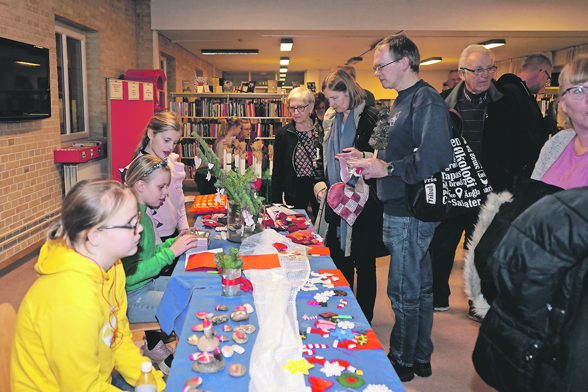 Lille Store verden – december på Dybvad Skole Lille Store verden – december på Dybvad Skole