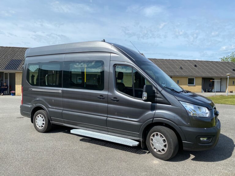 Østervrå Ældrecenter har fået en bus
