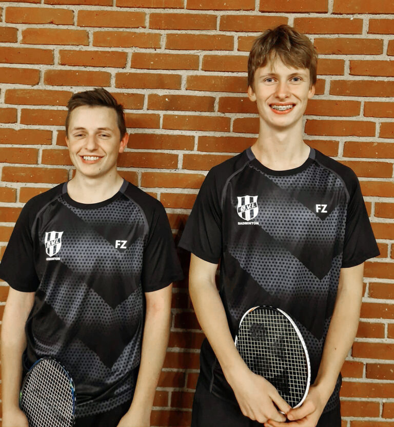 Prøv at spille badminton