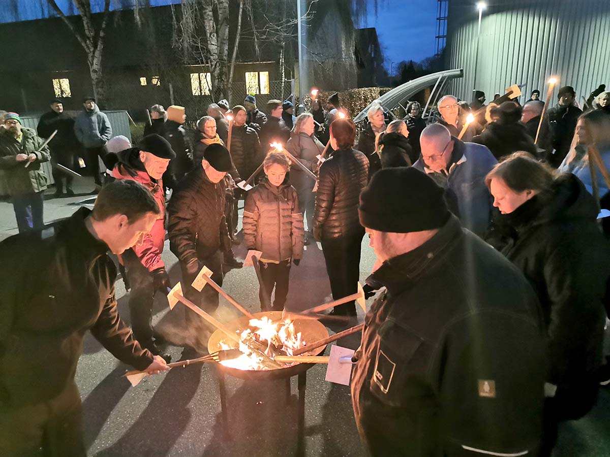 Flauenskjold er en by, der står sammen og deler både sorg og glæder Flauenskjold er en by, der står sammen og deler både sorg og glæder