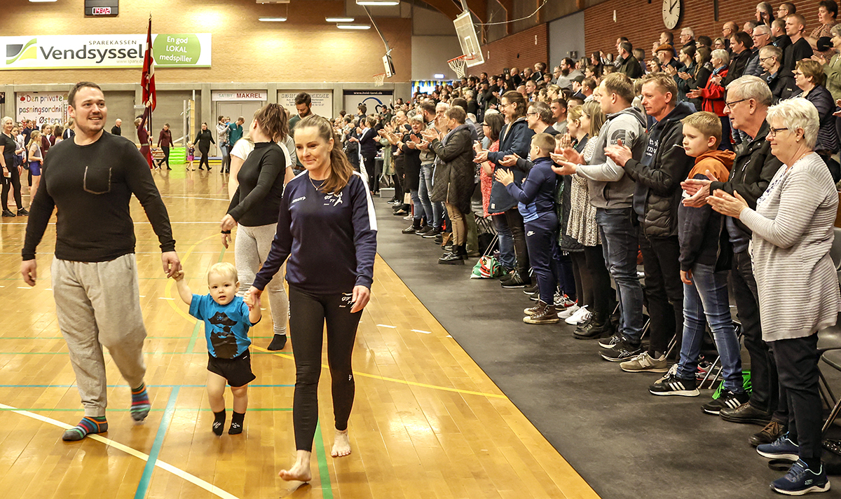 Den lokale gymnastikopvisning er en publikumsmagnet Den lokale gymnastikopvisning er en publikumsmagnet