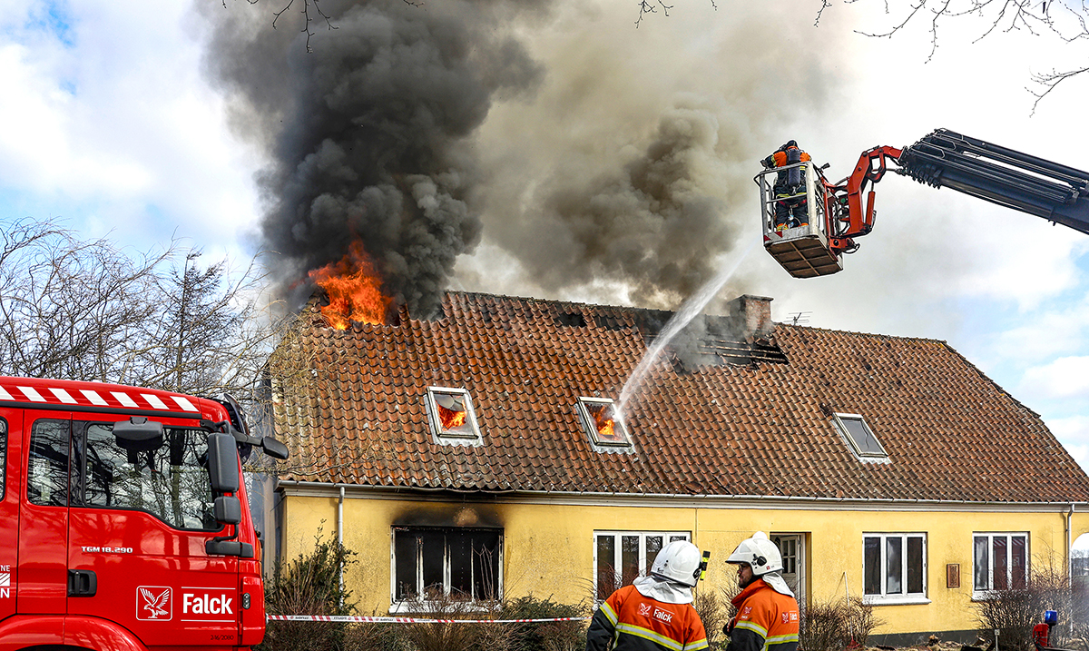 Voldsom brand ved Voergård Voldsom brand ved Voergård