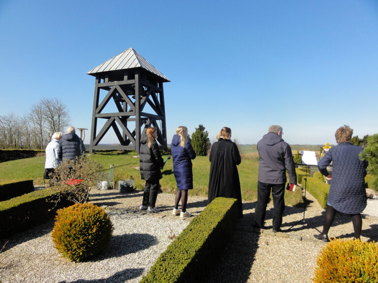 Hørby Kirkes nye klokke indviet
