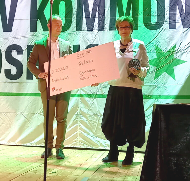 Fru Larsen i Hall of Fame