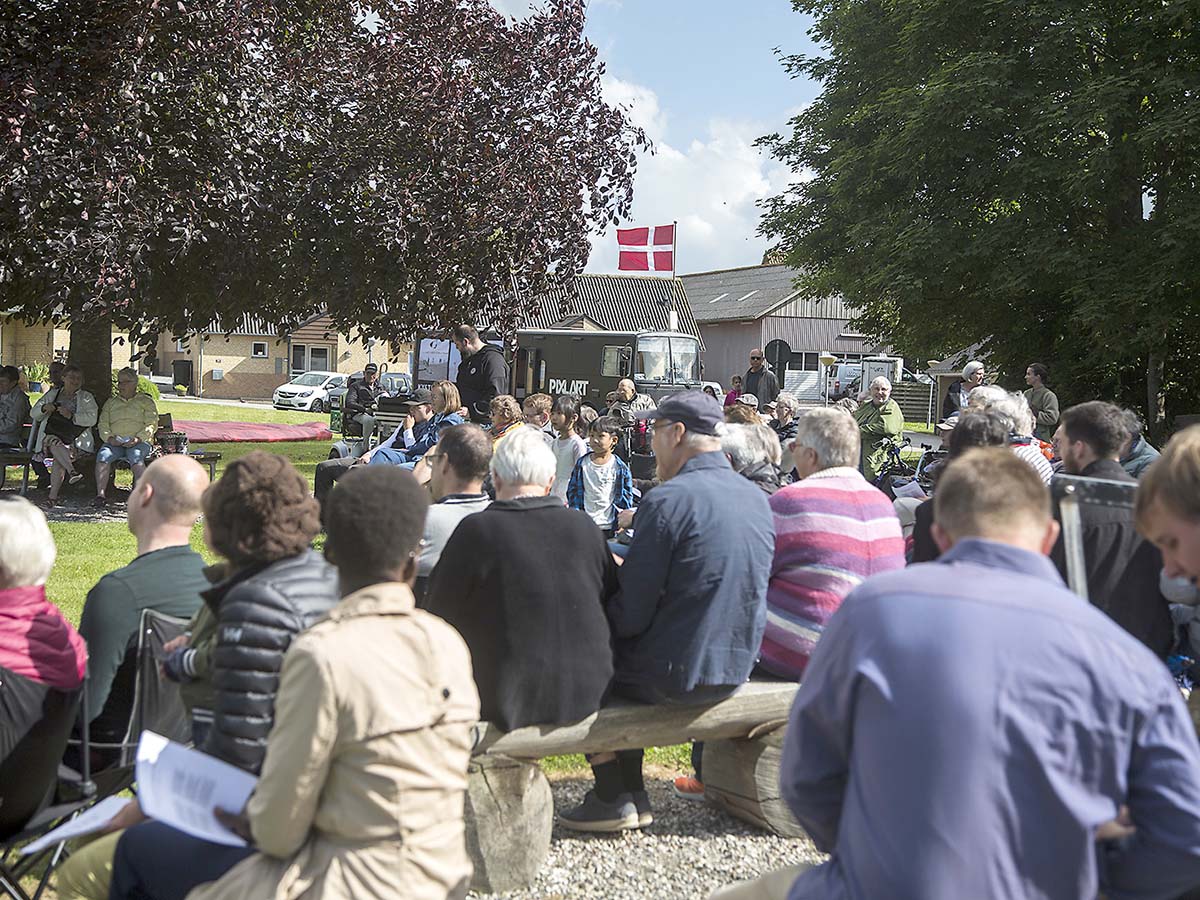 Ud med gudstjenesten Ud med gudstjenesten
