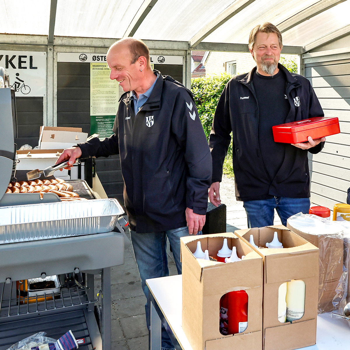 ØVIs Venner har købt ekstra pølser ØVIs Venner har købt ekstra pølser