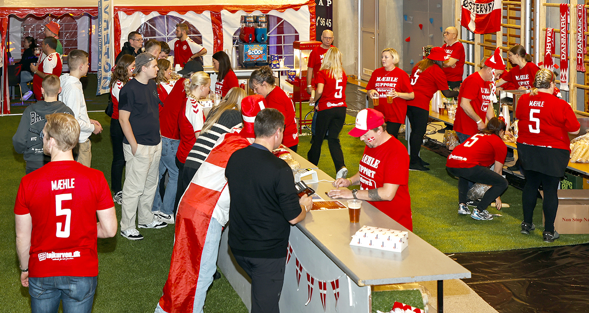 <strong>Østervrå havde Danmarks hyggeligste fodboldfest</strong> <strong>Østervrå havde Danmarks hyggeligste fodboldfest</strong>