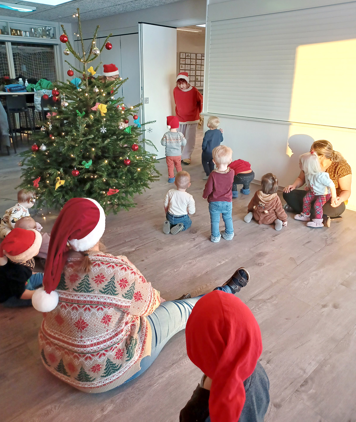 Flauenskjold/Agersted Dagplejerne har afholdt julefest både formiddag og eftermiddag Flauenskjold/Agersted Dagplejerne har afholdt julefest både formiddag og eftermiddag