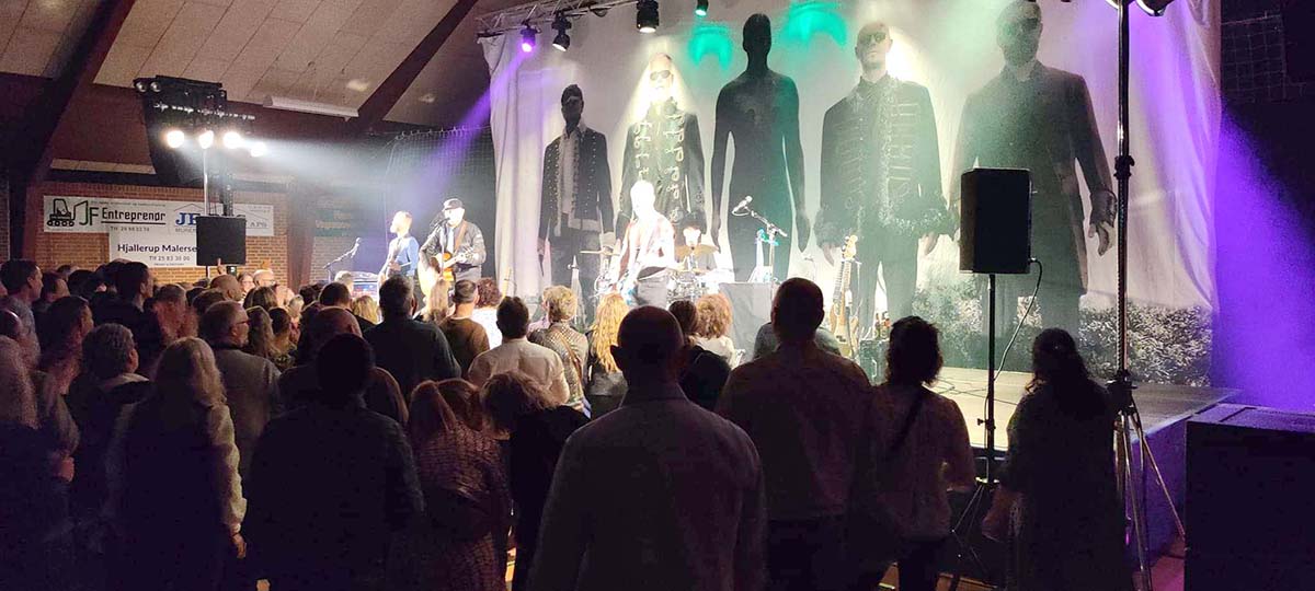 Die Herren indtog Flauenskjold Hallen Die Herren indtog Flauenskjold Hallen