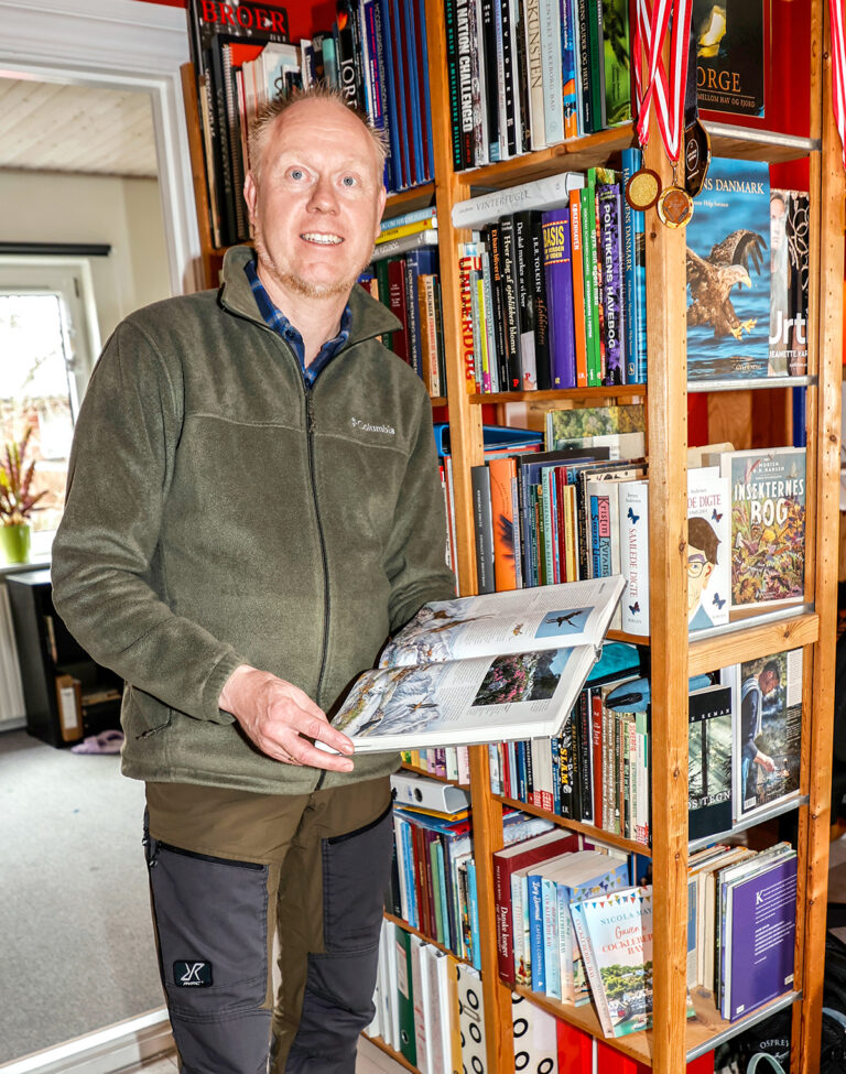 Henrik er en stolt og glad modtager af pædagogpris