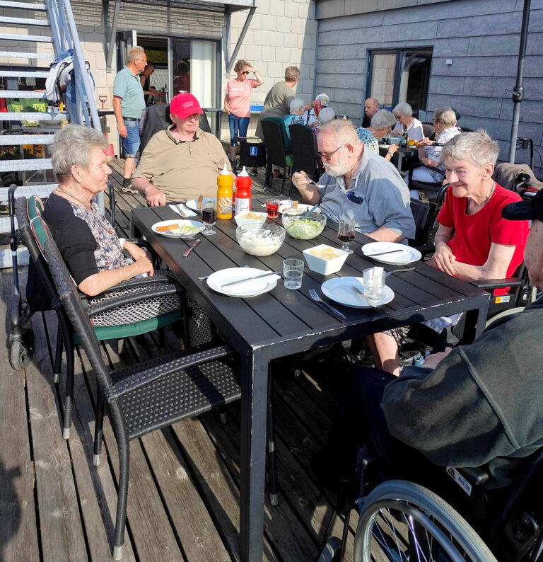 Grill-hygge på Østervrå Ældrecenter