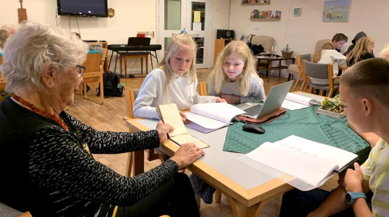 Poesibøger gav positivt samspil mellem generationer