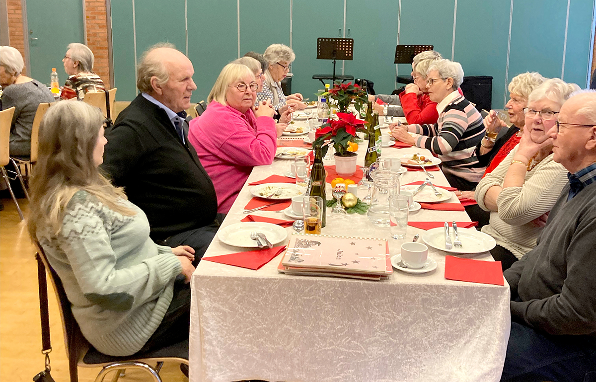 Vellykket julefrokost hos Østervrå Seniorer Vellykket julefrokost hos Østervrå Seniorer