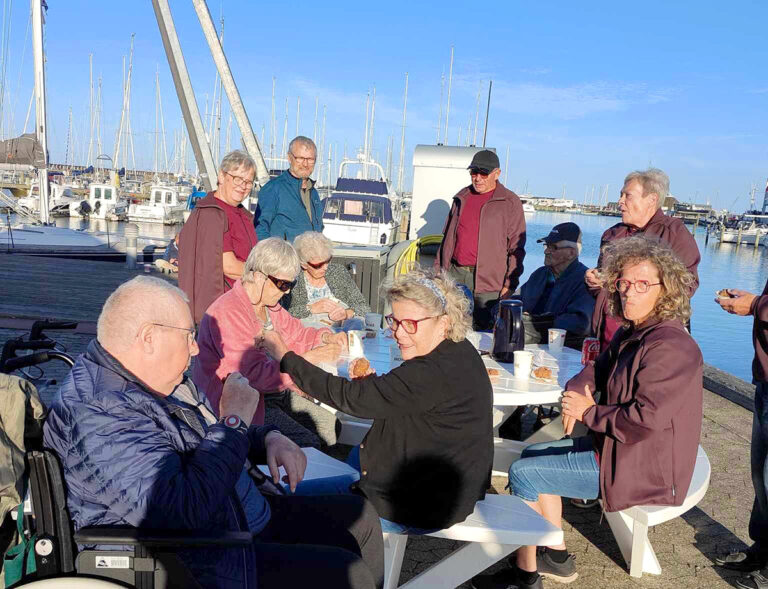 Sommerhygge med beboere og De Frivillige