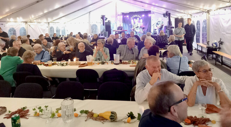 Reception blev et stort tilløbsstykke
