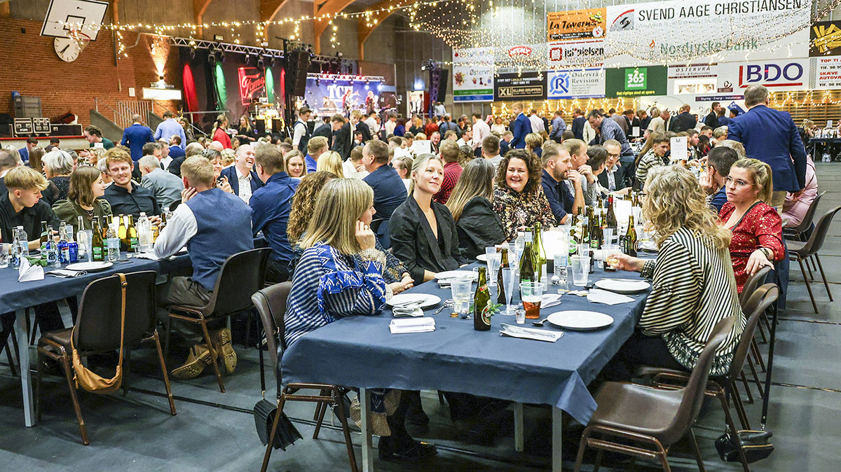 25. julefrokost i Østervrå i højt humør 25. julefrokost i Østervrå i højt humør