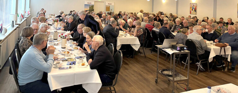 Nilles holdt rejseforedrag på Dybvad Kro