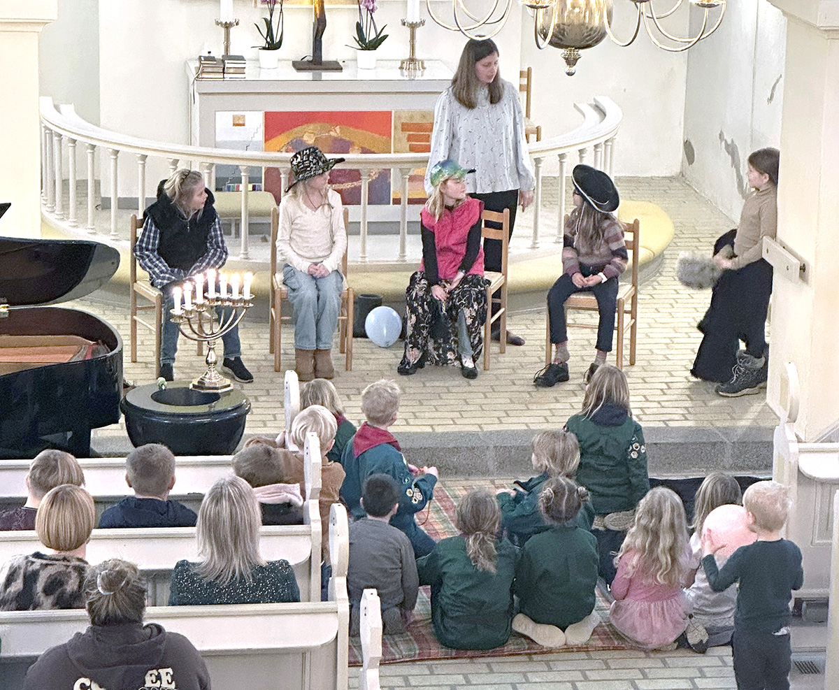 Børnekirke for og medbørn i alle aldre Børnekirke for og medbørn i alle aldre