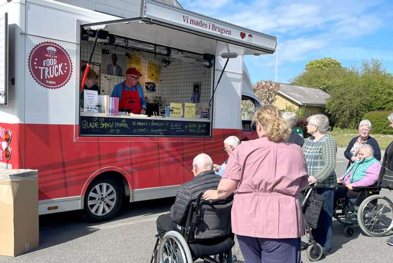 Festlig fejring af Brugsen med Claus Holms foodtruck