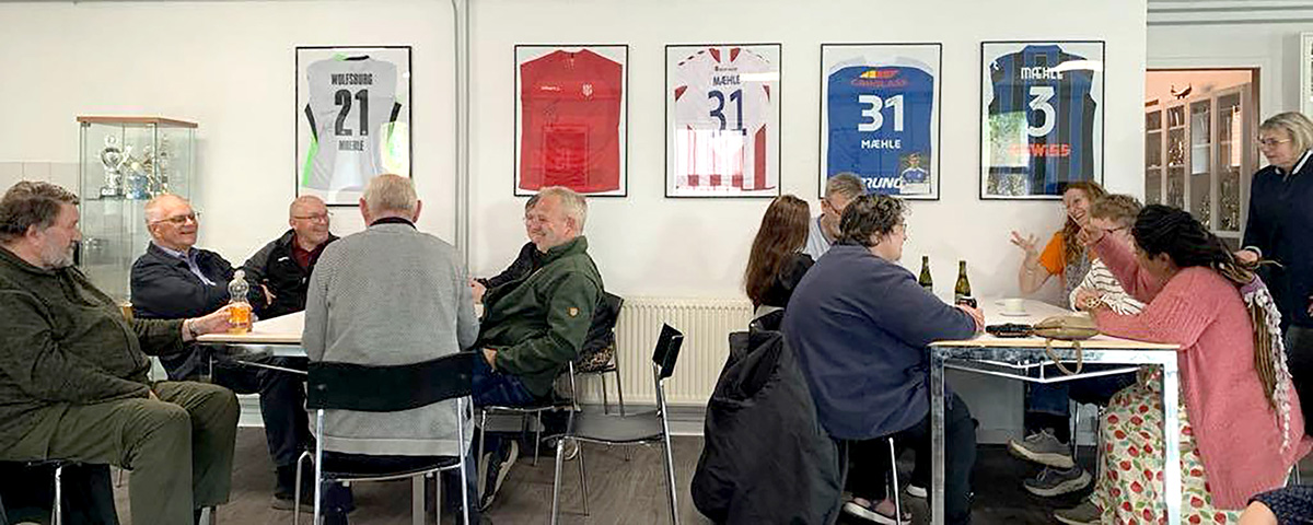 Hyggelig og uformel start på Fredagscafé i Østervrå Hyggelig og uformel start på Fredagscafé i Østervrå