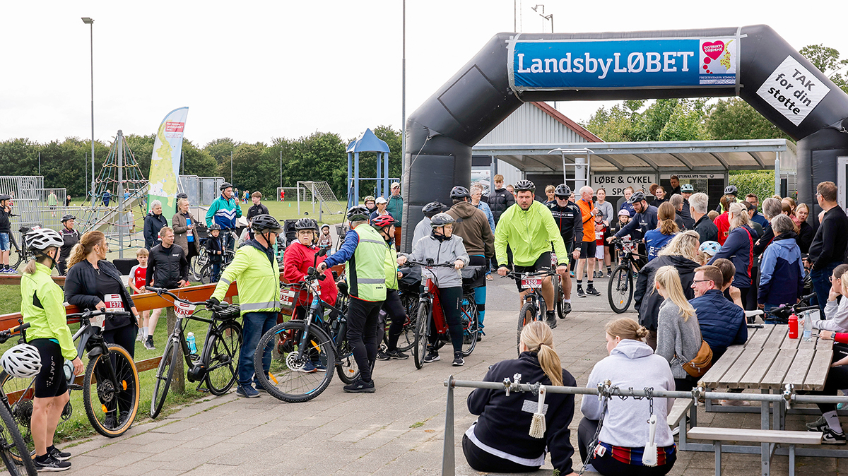 Landsbyløbet kommer til Østervrå Landsbyløbet kommer til Østervrå