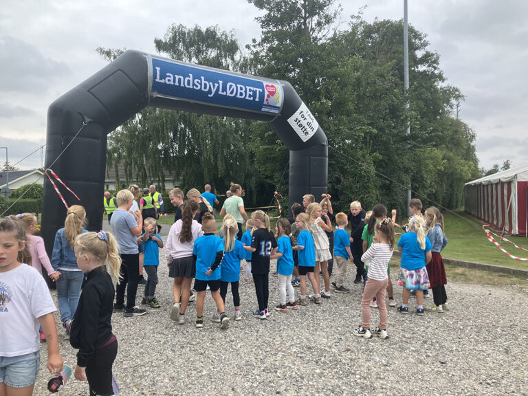 Landsbyløb i børnehøjde i Voerså