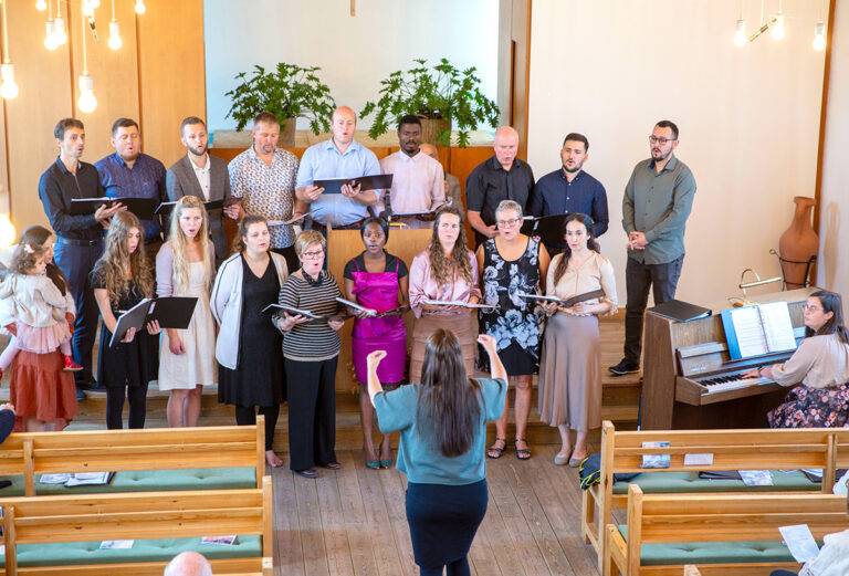 Østervrå Adventistkirke samlede fuldt hus til deres fejring af 75 års jubilæum i lørdags