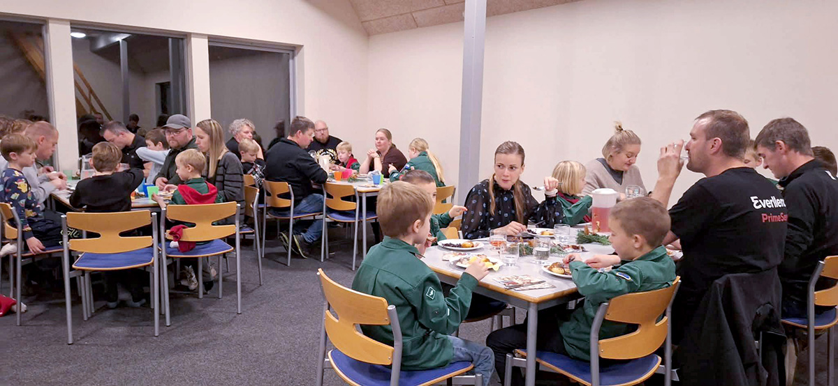En uventet gave gav ekstraordinær juleafslutning hos KFUM-spejderne i Østervrå En uventet gave gav ekstraordinær juleafslutning hos KFUM-spejderne i Østervrå