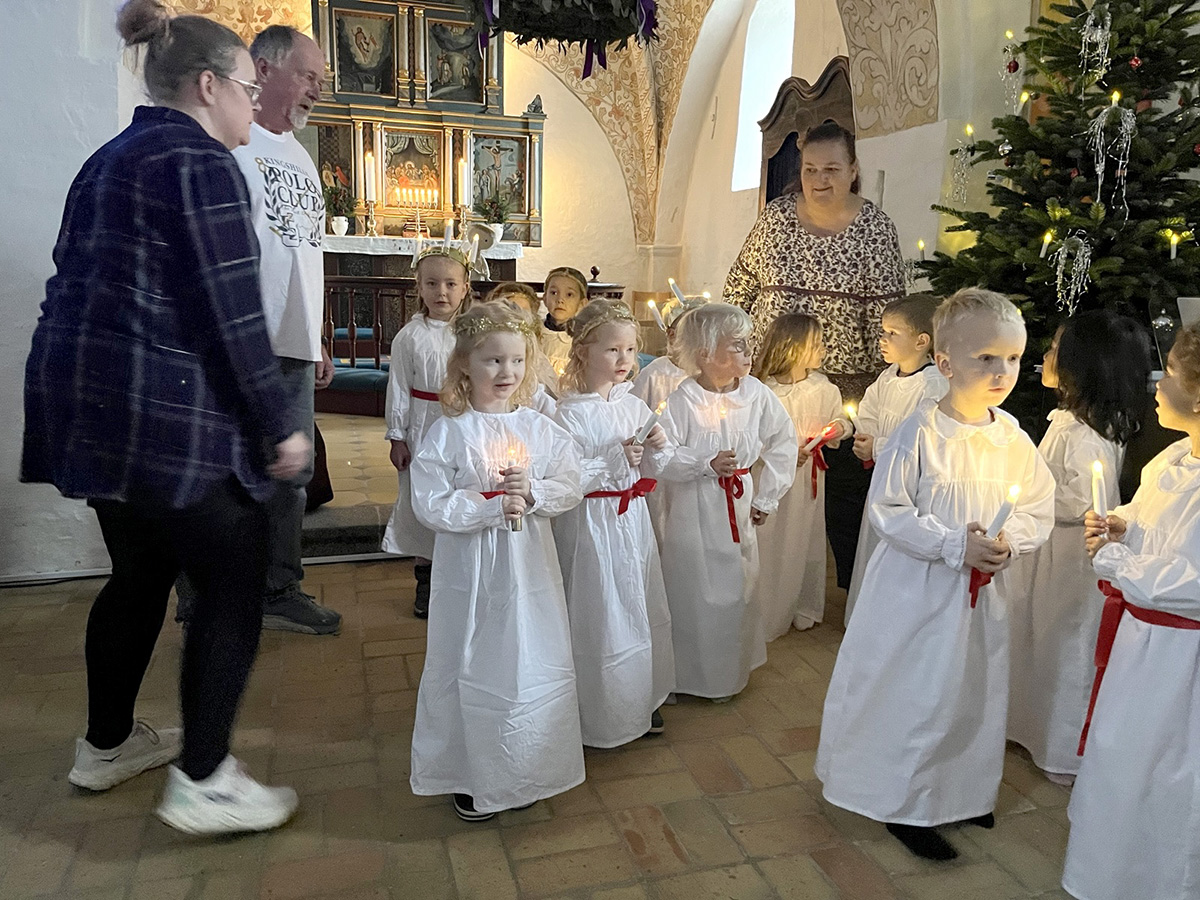 Børnehaven i Dybvad og Hørby har fuld skrue på jul Børnehaven i Dybvad og Hørby har fuld skrue på jul