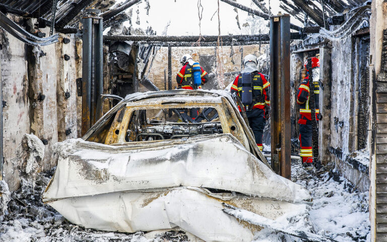 Garage udbrændt i Dybvad
