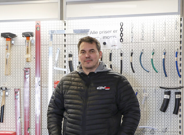 Åbent hus med maskiner, tilbud og udstilling i Sæby