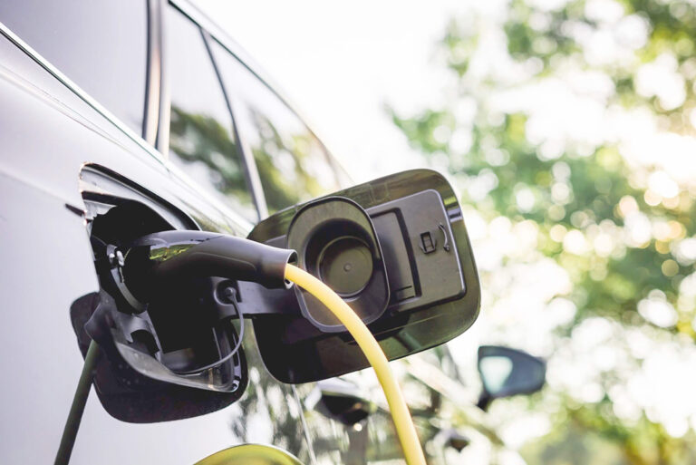 Den samlede batteri-kapacitet i elbiler vokser