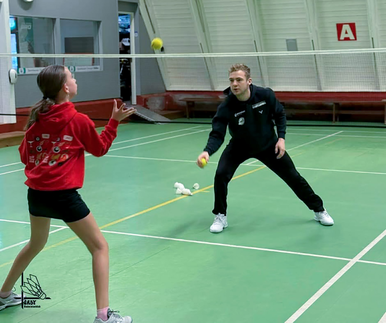 Tidligere landsholdsspiller gav inspiration i Sæby Badmintonklub Tidligere landsholdsspiller gav inspiration i Sæby Badmintonklub