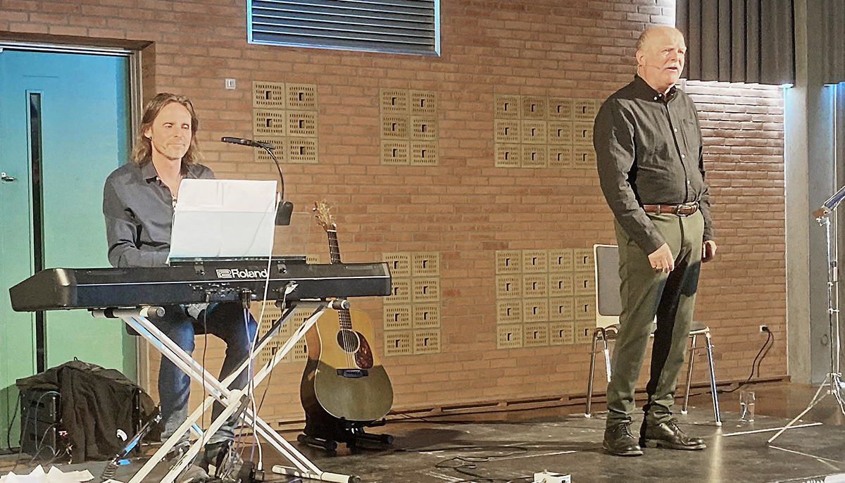 Cabaret med humor og eftertanke i Østervrå Kulturhus Cabaret med humor og eftertanke i Østervrå Kulturhus