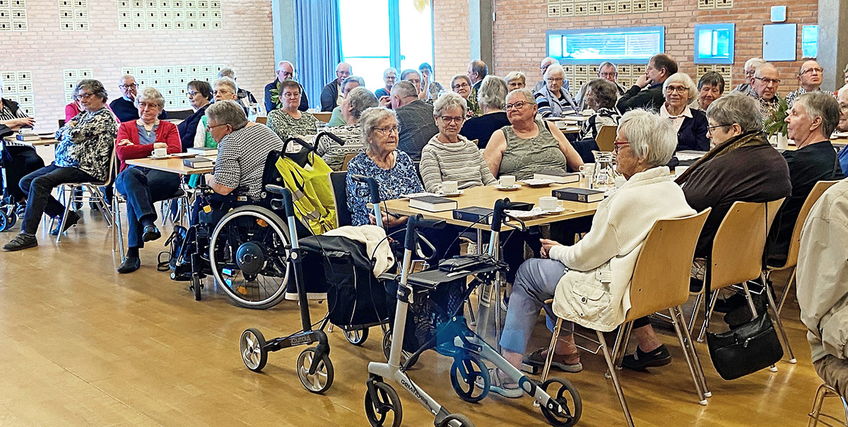 Tidligere folketingsmedlem delte oplevelser med Østervrå Seniorer Tidligere folketingsmedlem delte oplevelser med Østervrå Seniorer