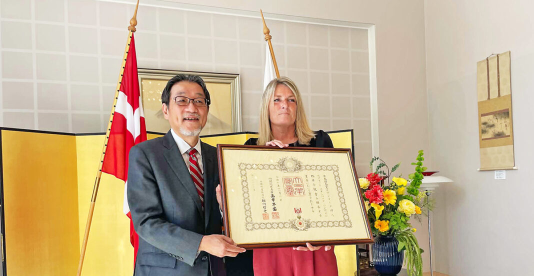 Birgit Stenbak Hansen har modtaget ærefuld japansk orden Birgit Stenbak Hansen har modtaget ærefuld japansk orden