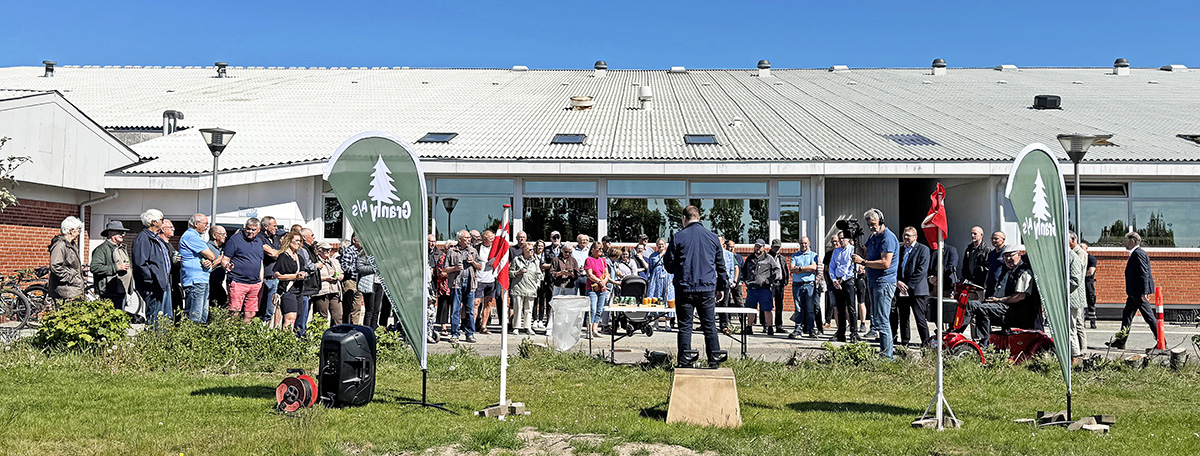 Første spadestik markerer nyt kapitel i Østervrå Første spadestik markerer nyt kapitel i Østervrå