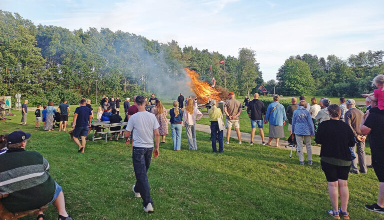 Hyggeligt Sankt Hans arrangement i Flauenskjold