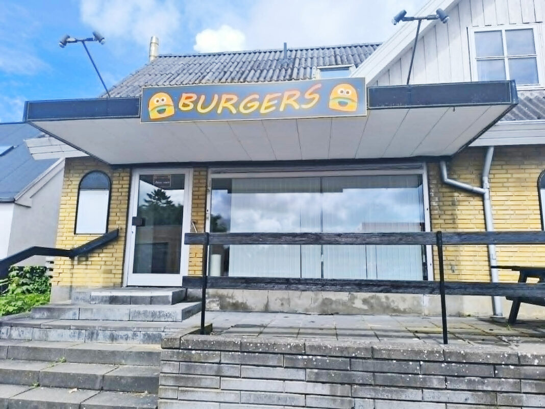 Ny burgerbar åbnet i Tårs – satser på kvalitet og gode råvarer Ny burgerbar åbnet i Tårs – satser på kvalitet og gode råvarer