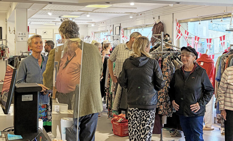 Røde Kors’ butik i Sæby fejrer 25 års jubilæum